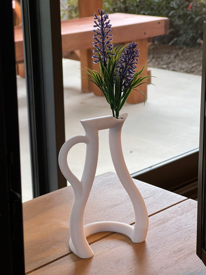 Outline Vase